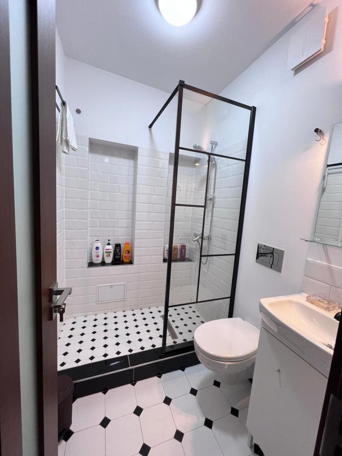 Târgu Jiu Central-Home מראה חיצוני תמונה