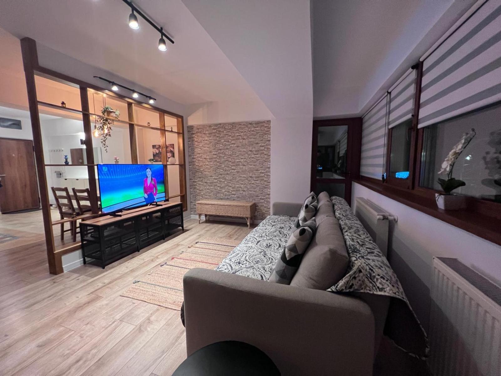 Târgu Jiu Central-Home מראה חיצוני תמונה