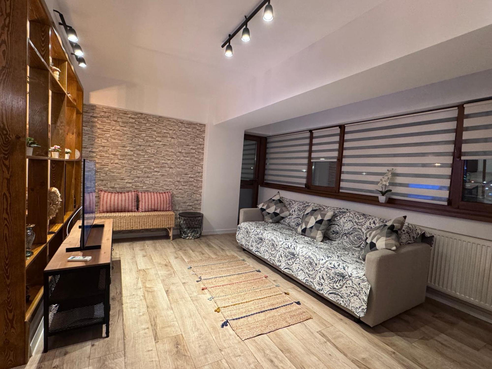 Târgu Jiu Central-Home מראה חיצוני תמונה