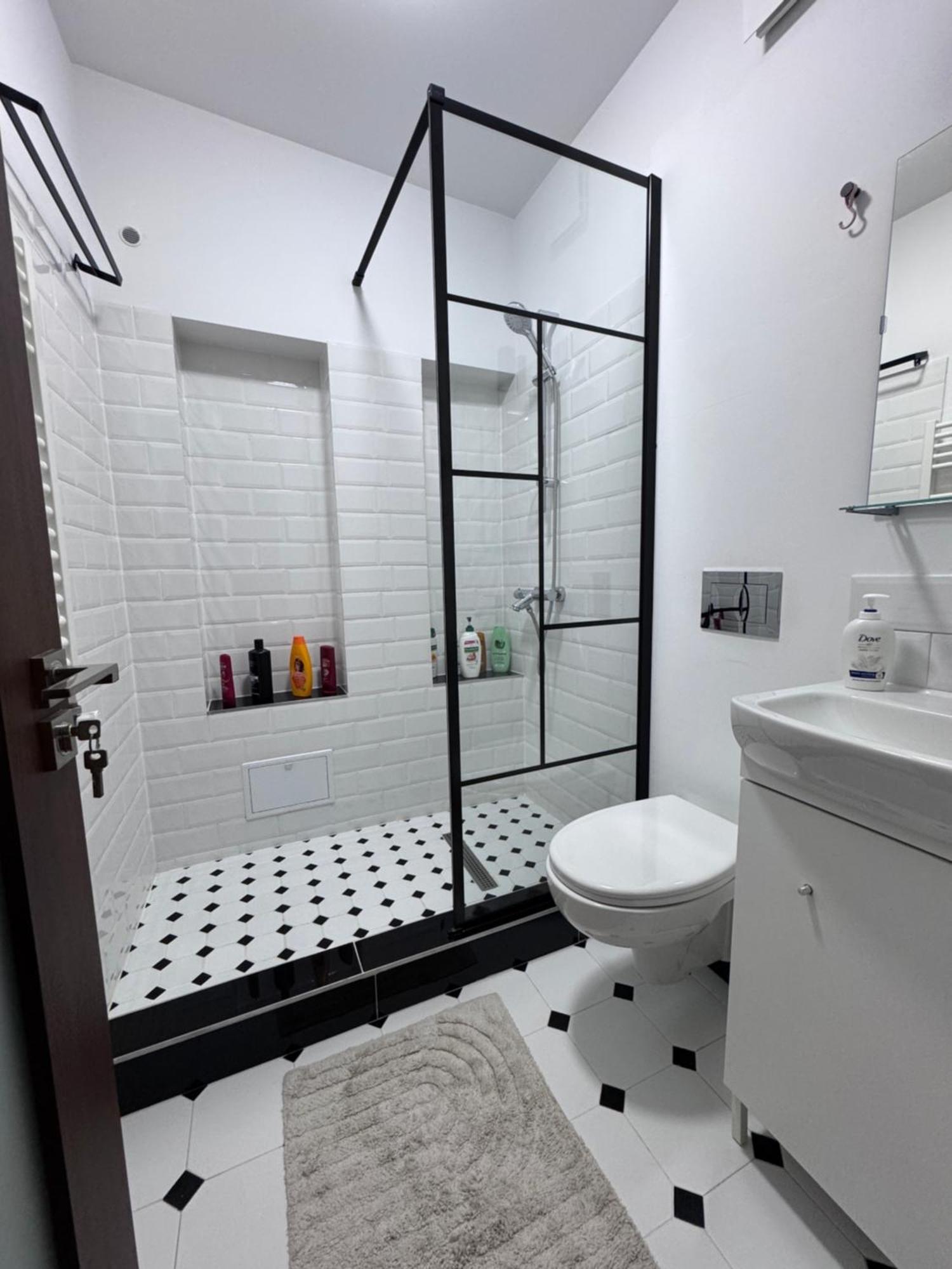 Târgu Jiu Central-Home מראה חיצוני תמונה
